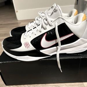Kobe Protro V. Size 13 “Bruce Lee Alternate” Brand new Deadstock